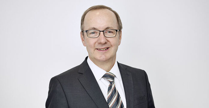 Ralf Nagel, Geschäftsführendes Präsidiumsmitglied des VDR begrüßt den Beschluss der IMO einer weltweiten CO2-Datensammlung.
