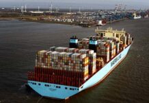 Eine Folge der Pandemie Container Terminal Erstanlauf der Maren Maersk in Bremerhaven.