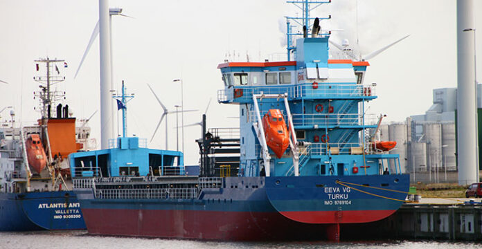MV EEVA VG im Hafen von Eemshaven kurz vor der Ablieferung an die Reederei.