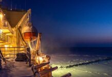 FS POLARSTERN – still going strong POLARSTERN rund 310 Tage eingefroren im arktischen Eis